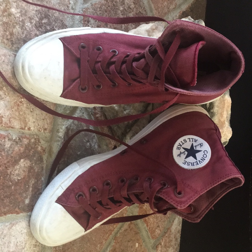 Converse Chuck Taylor High Top Sneakers Burgundy